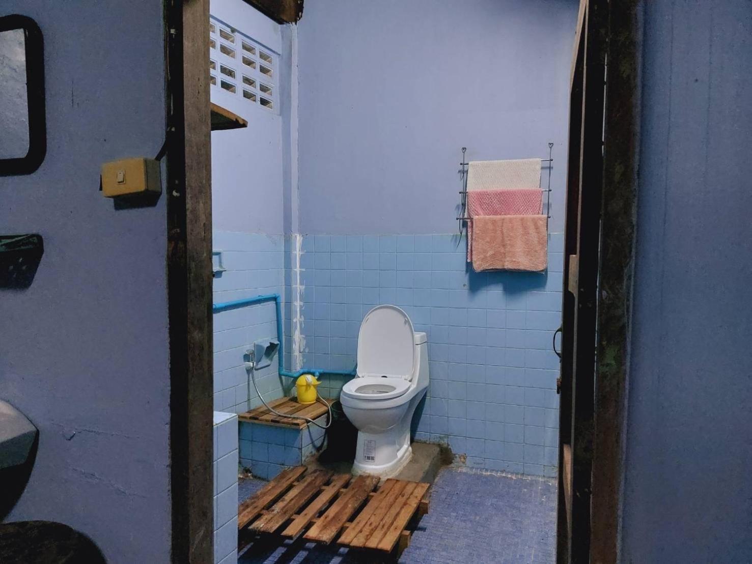 Hostelbed And Retreat Фитсанулок Екстериор снимка