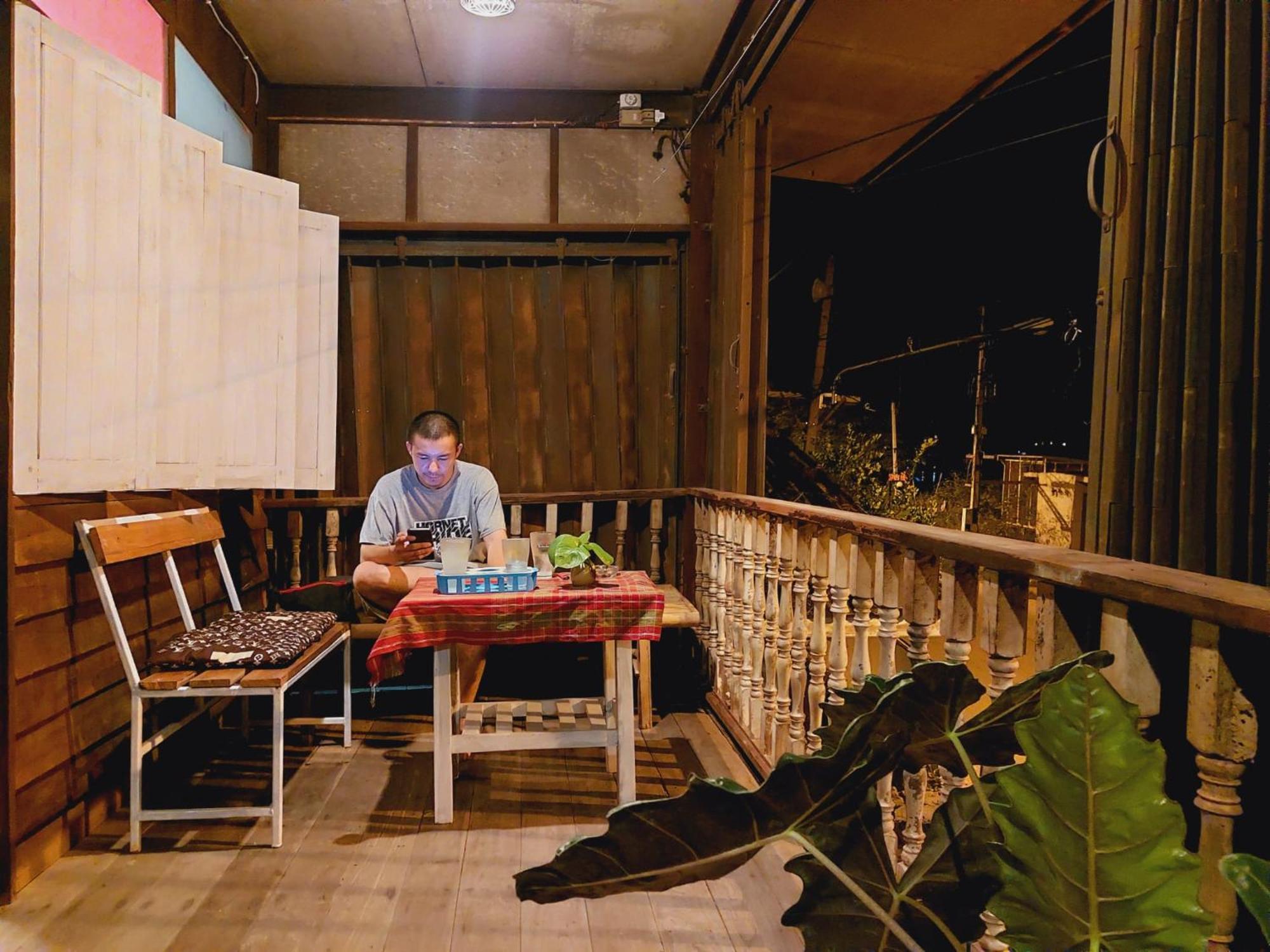 Hostelbed And Retreat Фитсанулок Екстериор снимка